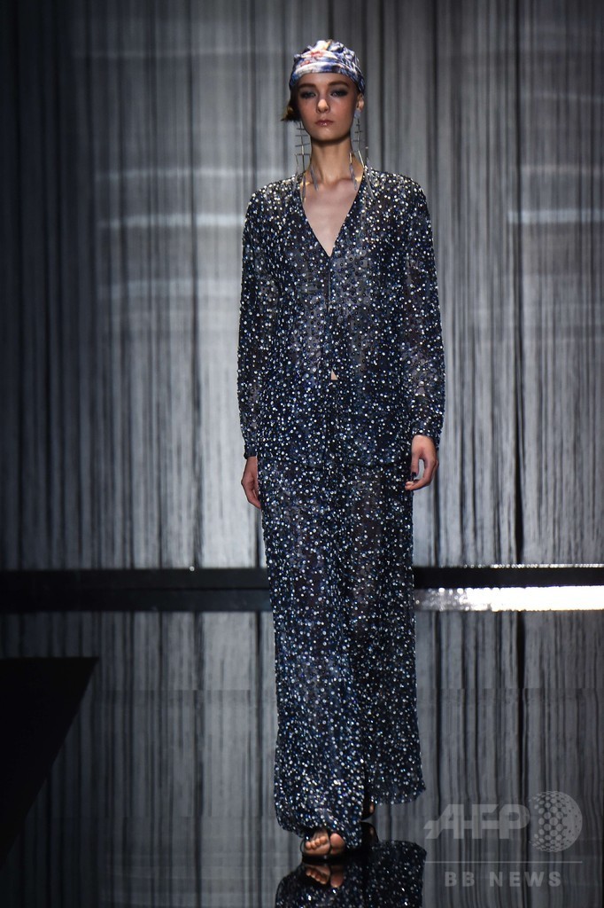 「ジョルジオ アルマーニ」17年春夏