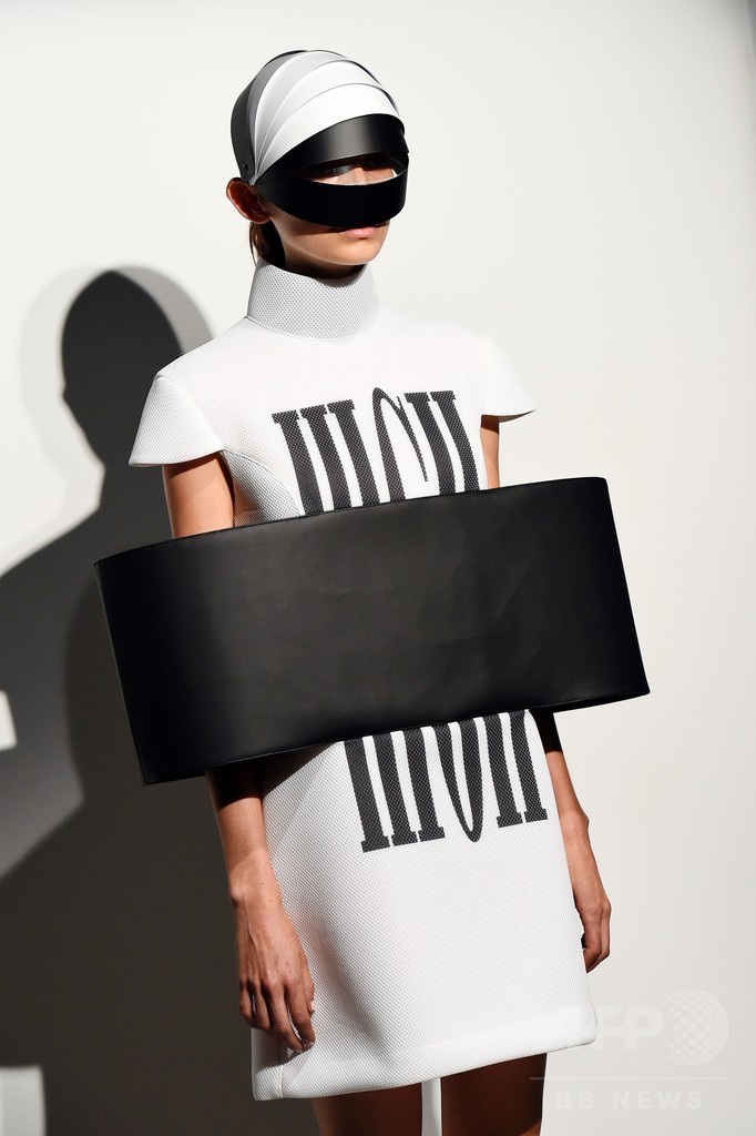 「アンリアレイジ」17年春夏