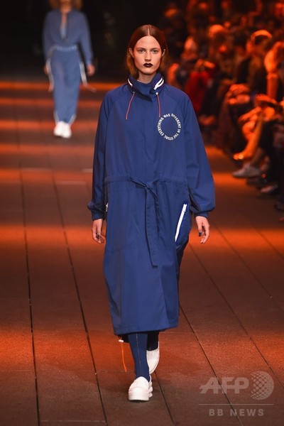 「DKNY」17年春夏