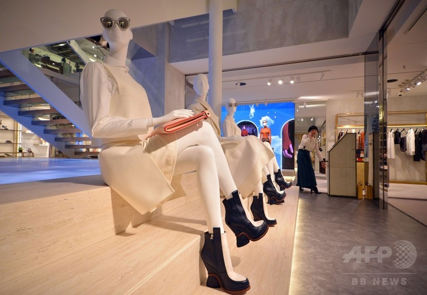 伊「フェンディ」、東京・銀座に大型店 期間限定で