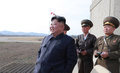朝鮮人民軍の空軍部隊の演習を視察する金正恩朝鮮労働党委員長。朝鮮中央通信配信（2019年4月16日配信、撮影日不明）。(c)AFP PHOTO/KCNA VIA KNS