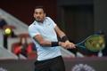 テニス、中国オープン、男子シングルス2回戦。リターンを打つニック・キリオス（2017年10月4日撮影）。(c)AFP/Nicolas ASFOURI
