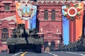 ロシアの首都モスクワで行われた旧ソ連の対ナチス・ドイツ戦勝73年を記念する軍事パレードに登場したT14戦車「アルマタ」（2018年5月9日撮影）。(c)AFP PHOTO / Kirill KUDRYAVTSEV