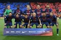 17-18スペイン1部リーグ第36節、FCバルセロナ対レアル・マドリード。試合前の写真撮影に臨むFCバルセロナの選手（2018年5月6日撮影）。(c)AFP PHOTO / LLUIS GENE