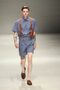 15年春夏「メルセデス・ベンツ ファッション・ウィーク 東京（Mercedes-Benz Fashion Week TOKYO）」で新作を発表したミスター・ジェントルマン（MR.GENTLEMAN）（2014年10月18日撮影）。(c)AFPBB News/JFWO/MBFWT
