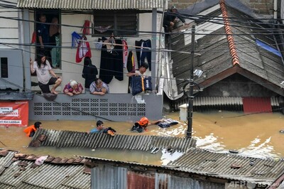 【今日の1枚】水没する住宅地 インドネシア