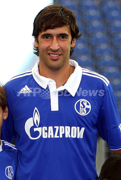 【永久欠番モデル】ラウル・ゴンザレス ＃７ シャルケ０４ １０／１２（H） 永久欠番モデル】ラウル・ゴンザレス ＃7 シャルケ04 10