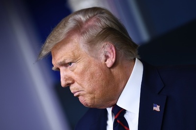 トランプ氏、レバノン爆発「何らかの爆弾によるもの」