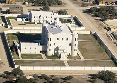 一夫多妻制教団から保護の子ども、2か月ぶりに親元へ 米テキサス