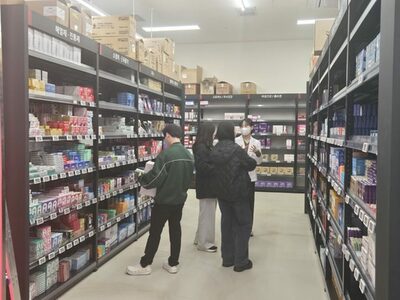 ソウルに「1100坪」大型「倉庫型」薬局登場…医薬品も一括購入、観光需要も見据え