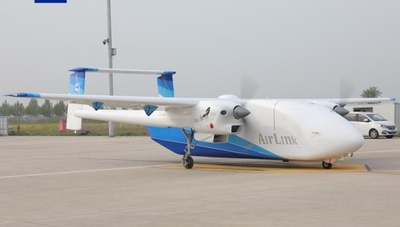 中国独自開発の「無人飛行トラック」が初飛行に成功