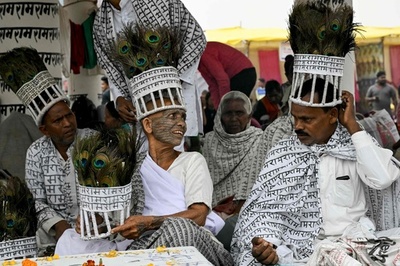 神の名彫った体が「寺院」 カースト最下層のヒンズー教徒 印