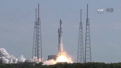 スペースX、ロケット軟着陸にまた失敗 再利用目指し