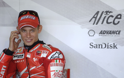 ストーナー チェコGP・MotoGPクラスフリー走行3回目でトップ