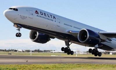 成田発米国行き航空機内でカッターの刃発見、FBIが捜査