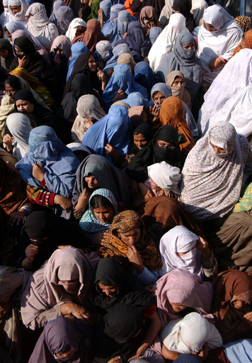 パキスタン北西辺境州で小麦粉不足　隣国への密輸が原因か