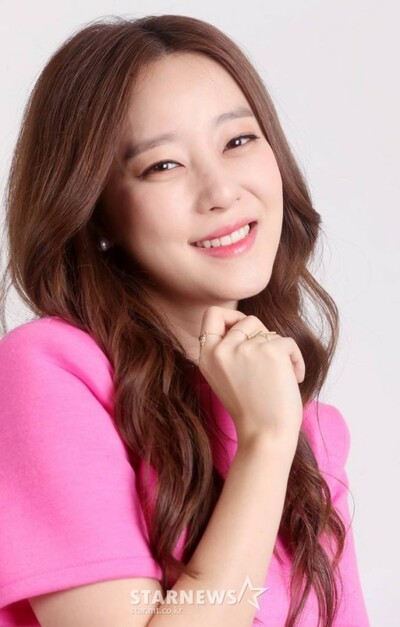 RAINBOW出身コ・ナウン、10月3日に挙式 – KOREA WAVE