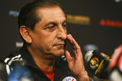 パラグアイ代表のラモン・ディアス監督が辞任