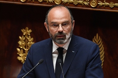 フランス、来月11日に商店再開へ 交通機関はマスク着用義務化