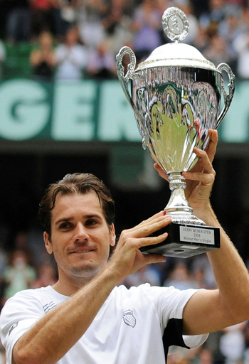 ハースが2年ぶりの優勝を飾る、ゲリー・ウェバー・オープン