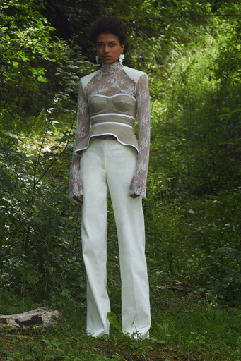 「オフ-ホワイト c/o ヴァージル・アブロー™」18年リゾートコレクション