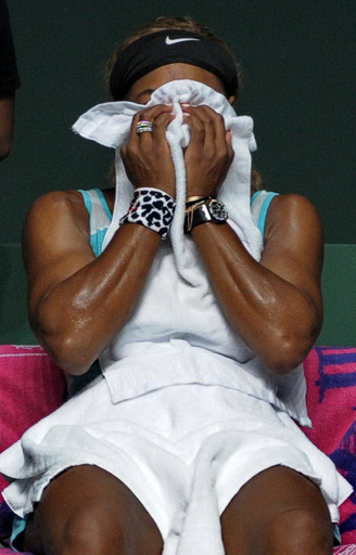 サーブ不調のセレーナがハレプに完敗、WTAツアー選手権