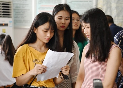 女子学生が匿名で同級生の学費を3年間援助 中国・武漢