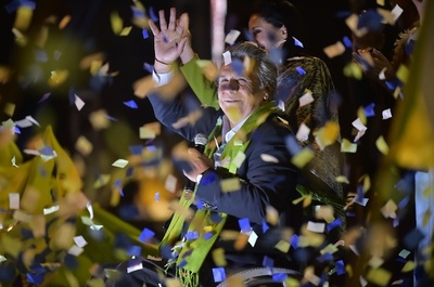 エクアドル大統領選、左派候補が勝利 対立候補は選挙の不正を主張