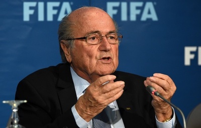 FIFA会長、22年W杯の開催地変更には「地震発生が必要」