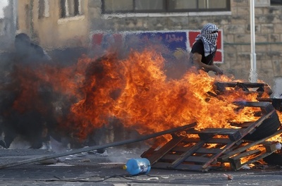 イスラエル軍、パレスチナ少年を射殺 各地で衝突発生