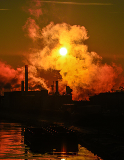 大気中のCO2濃度、観測史上最高値に 米ハワイ観測所