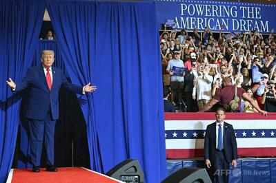 トランプ氏、イランとの協議進展に期待示す 「非常に踏み込んだ」交渉中