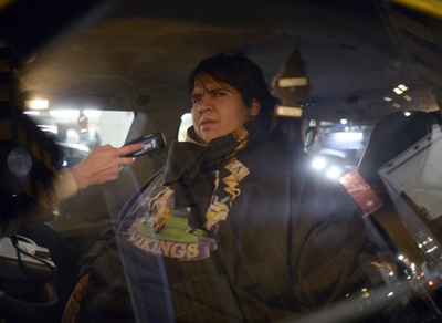 体重過多で搭乗拒否の仏人男性、ようやく帰路に