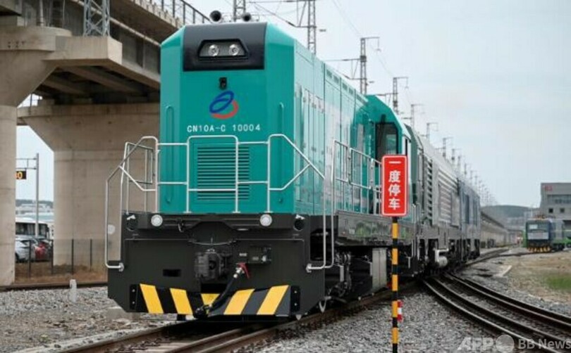 70分でフル充電 中国初の1000kW蓄電池機関車が大連でラインオフ