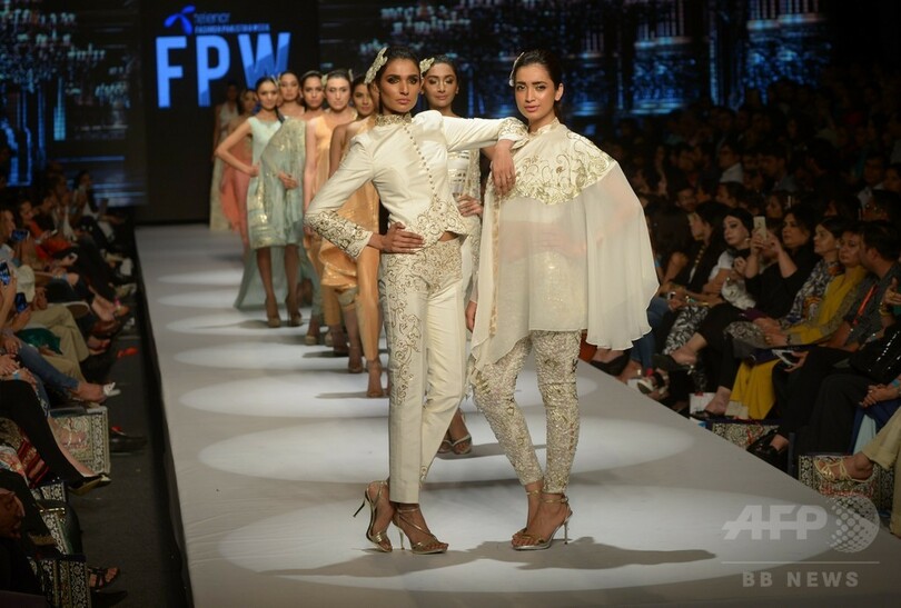 15年春夏ファッション パキスタン ウィーク カラチで発表 写真91枚 国際ニュース Afpbb News