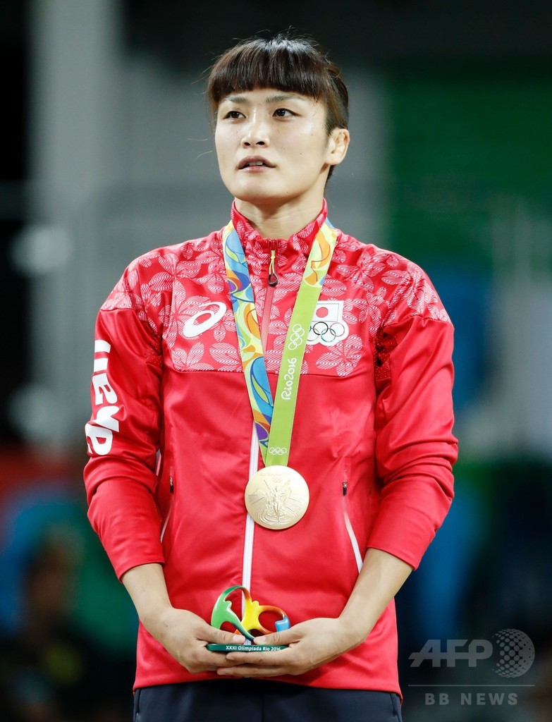 伊調が大逆転で五輪4連覇の快挙！レスリング女子58キロ級で金メダル