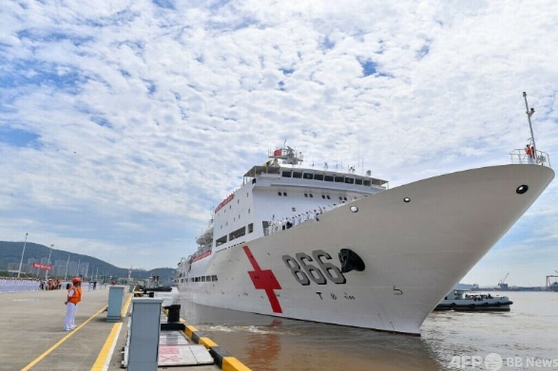 中国の病院船がキリバスで7日間の無料診療で6000人超受け入れ