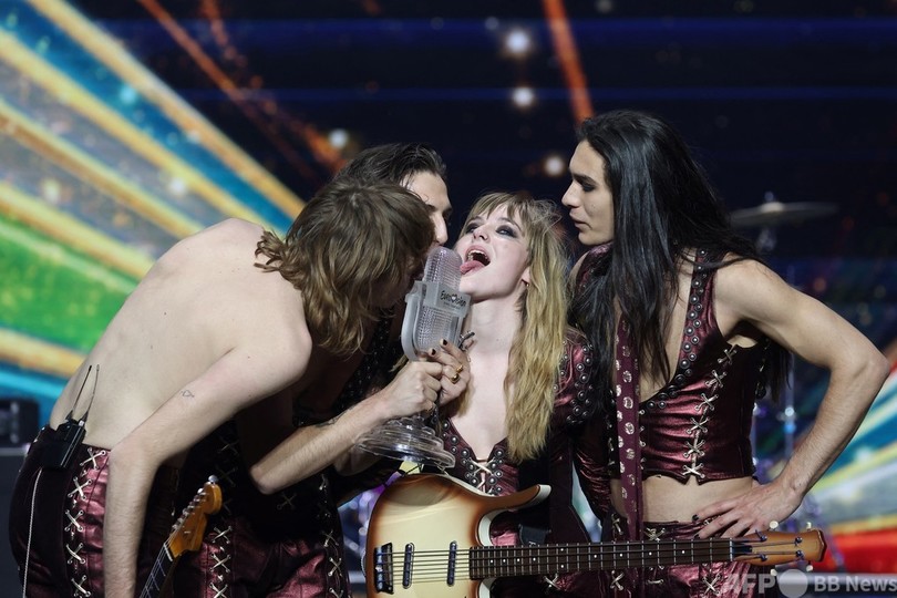 欧州歌謡祭ユーロビジョン、伊ロックバンドが優勝