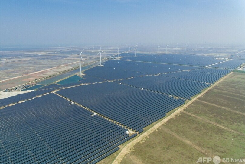中国最大の干潟太陽光発電エネルギー貯蔵ステーションが稼働