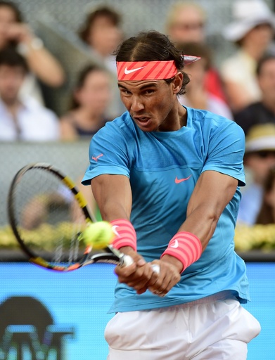 美品！NIKE ナダル 2015マドリード(M) ナイキ テニス フェデラー マレー、ナダル破りクレーで2週連続の優勝 マドリード・オープン 写真