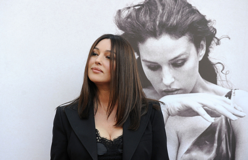 絶版希少　モニカベルッチ　写真集 2025年最新】MONICA bellucci 写真集の人気アイテム - メルカリ