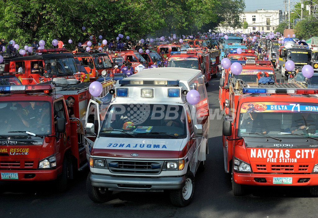 消防 救急車両100台が大集合 フィリピン式 火の用心 パトロール 写真5枚 国際ニュース Afpbb News