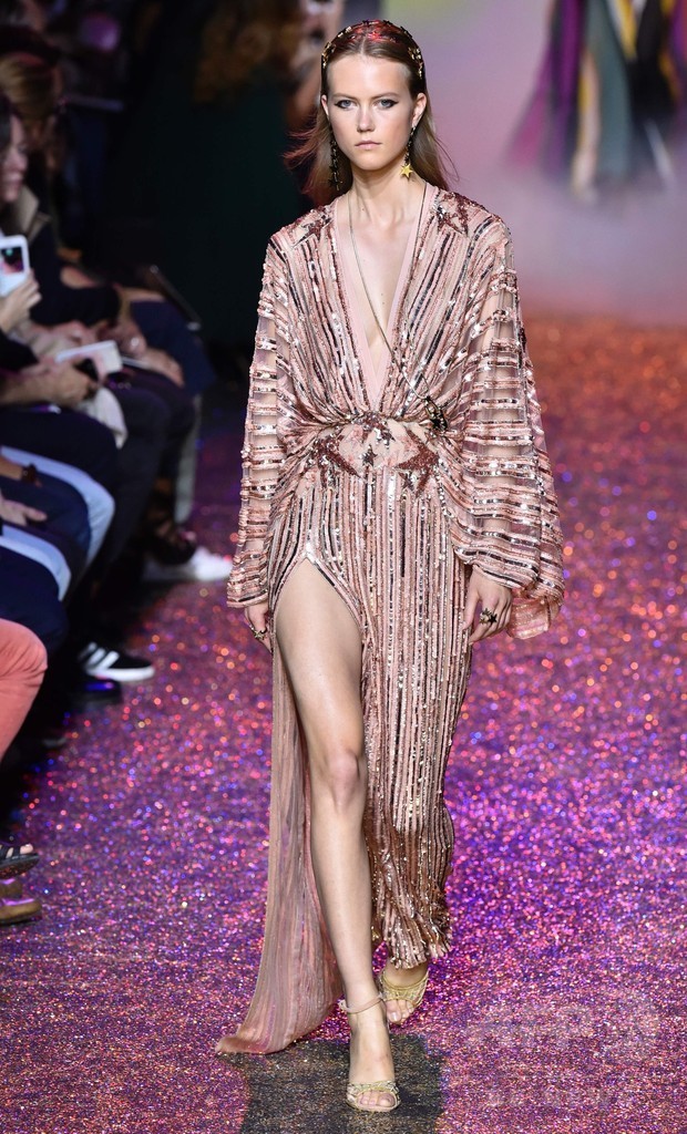 「エリー・サーブ」17年春夏