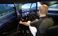 オランダ・ラームスドンクヴェールのPAL-V社本社で、空飛ぶ車「PAL-V」のシミュレーターを操作する同社のエンジニア（2017年5月30日撮影）。(c)AFP/EMMANUEL DUNAND