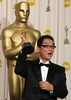 第81回アカデミー賞（Academy Awards）で外国語映画賞を受賞した、『おくりびと』の滝田洋二郎（Yojiro Takita）監督（2009年2月22日撮影）。(c)AFP/Mark RALSTON