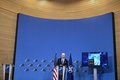 ベルギーの首都ブリュッセルにある北大西洋条約機構（NATO）本部で記者会見するジョー・バイデン米大統領（2022年3月24日撮影）。(c)Brendan SMIALOWSKI / AFP