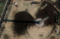 米画像衛星運営会社ジオアイ（GeoEye）が公開した、バラク・オバマ（Barack Obama）新米大統領の就任式を見るためワシントンD.C.（Washington D.C.）のナショナル・モール（National Mall）のワシントン記念塔（Washington Monument）周辺に集まった人びとの衛星写真。（2009年1月20日撮影）。(c)AFP/GEOEYE