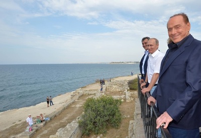 プーチン氏とベルルスコーニ氏、1200万円のワイン開封疑惑