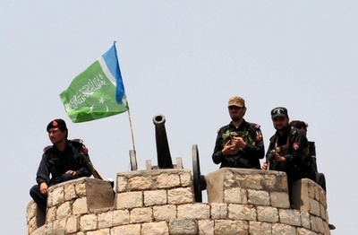 パキスタンで女性教師が銃撃され死亡