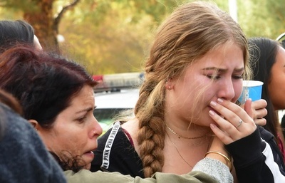 米ロサンゼルス銃撃事件の16歳容疑者、搬送先で死亡 動機は不明